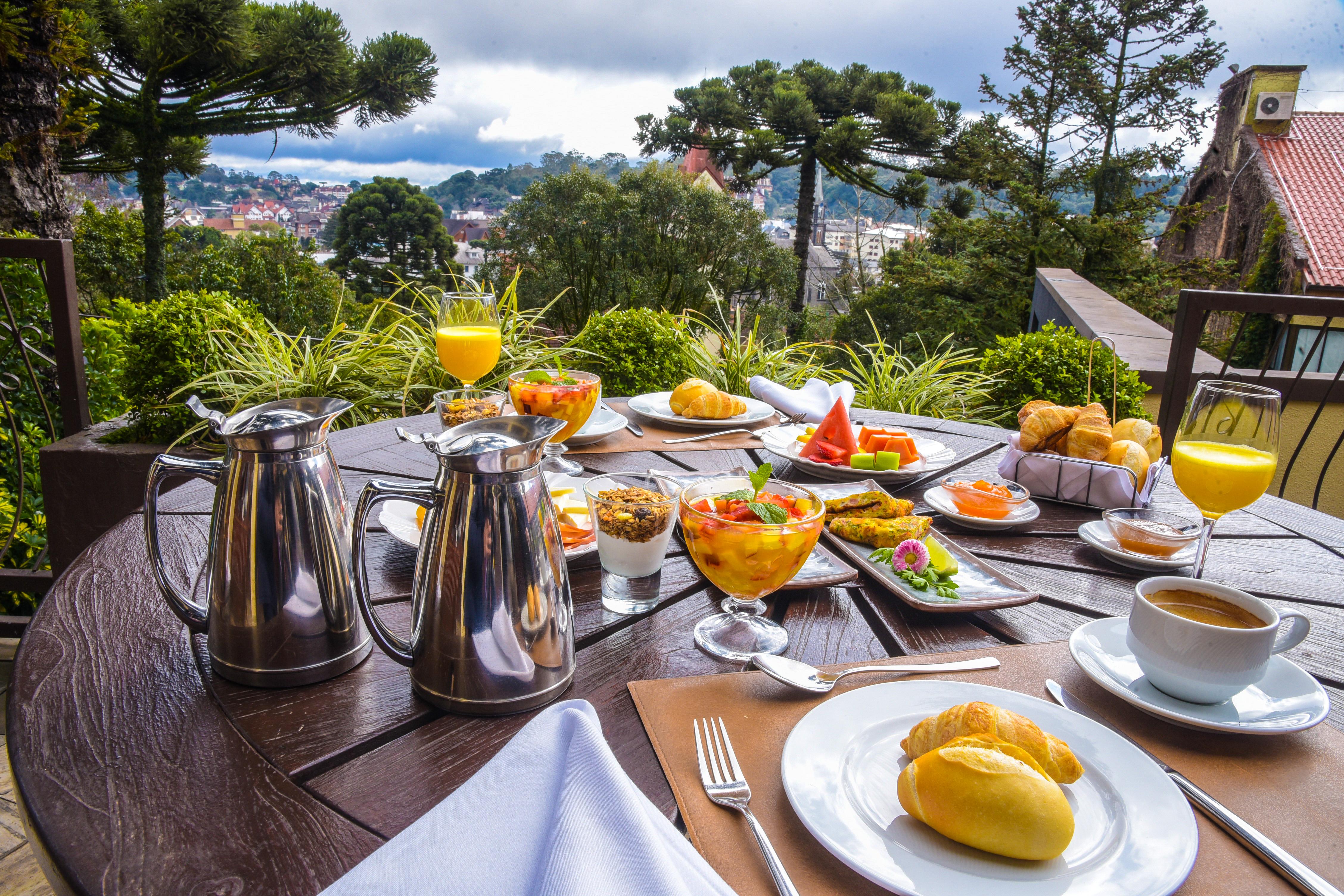Wish Serrano Resort Gramado Extérieur photo Breakfast at the hotel